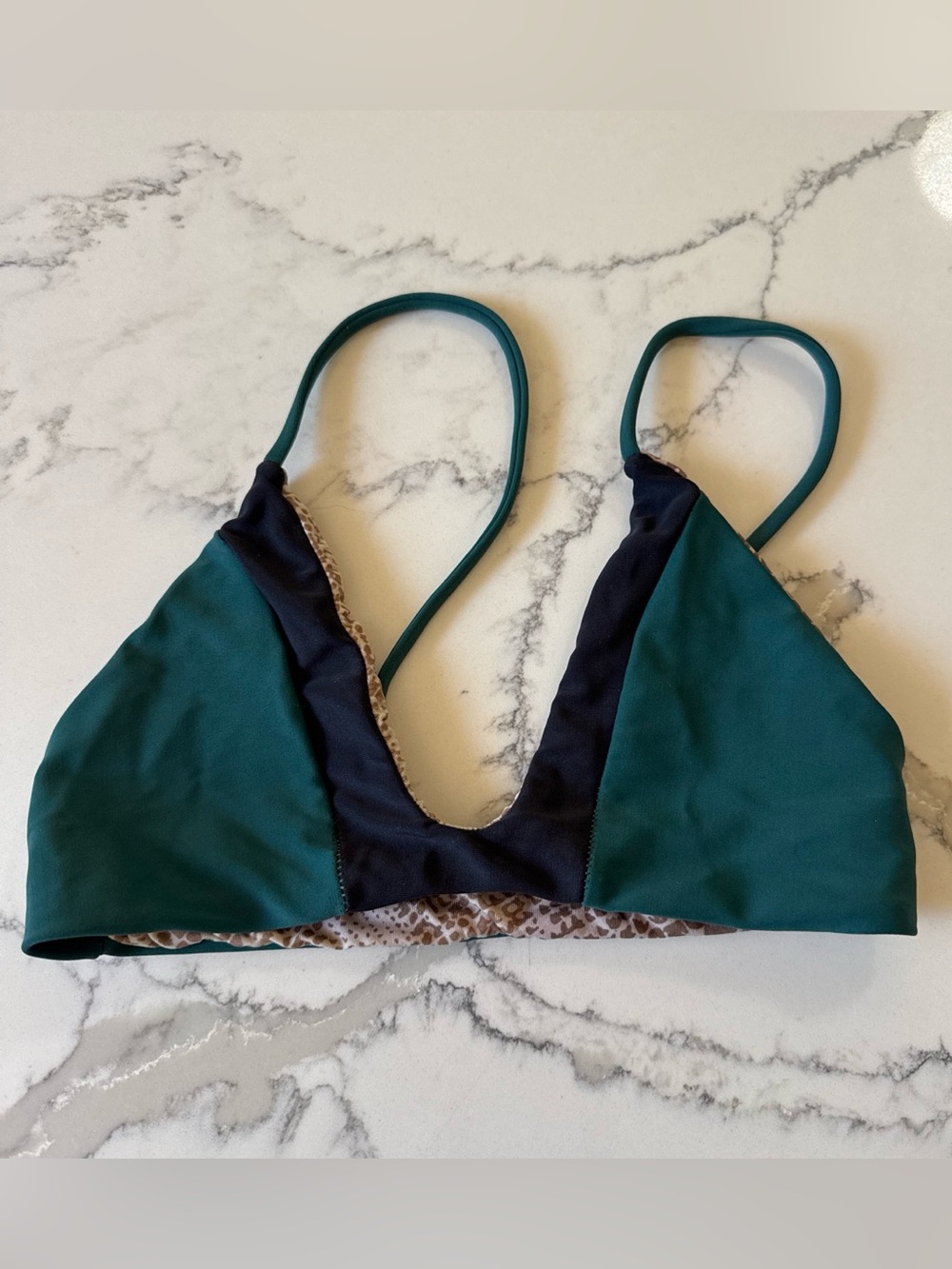 Acacia swimwear Green & black bikini top